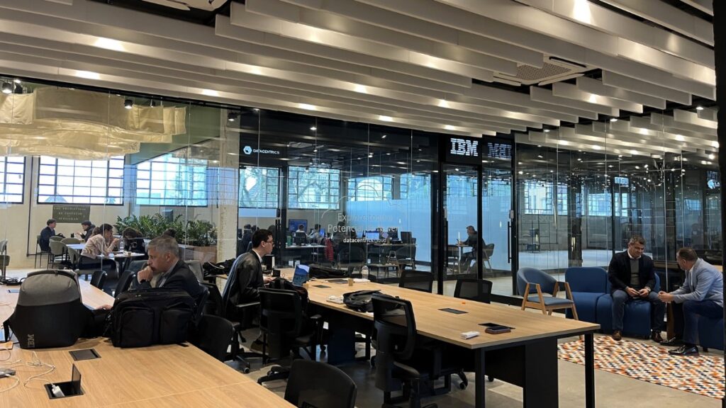 IBM inaugura Hub Sul em Porto Alegre para impulsionar inovação